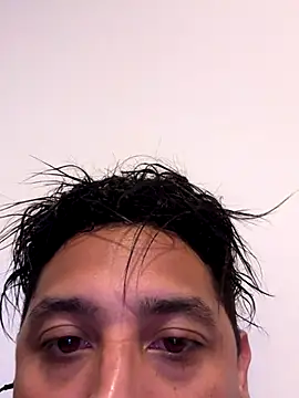 Snapshot of Alejandhz chatting on 10.19.25 Alejandhz online show from 10.19.25