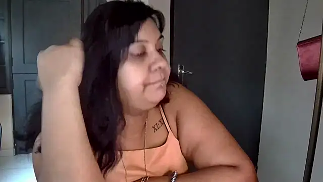 Snapshot of GoddessLorenaTheeSiren chatting on 03.17.25 GoddessLorenaTheeSiren online show from 03.17.25