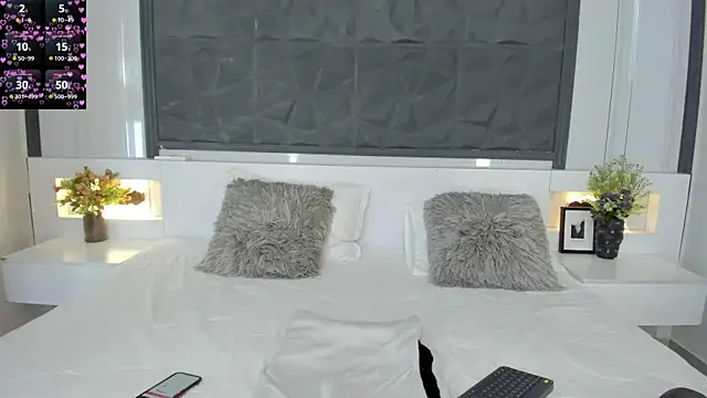 SaraGomez1 online show from 11.11.25