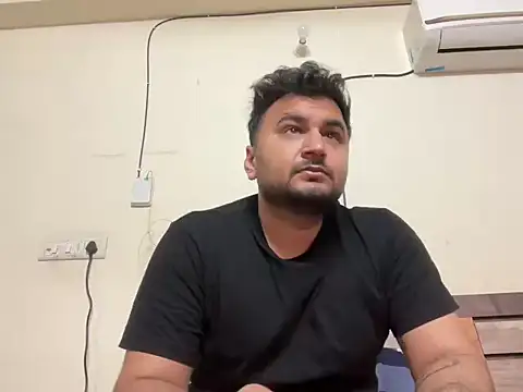 Snapshot of gauravgay93 chatting on 02.17.25 gauravgay93 online show from 02.17.25