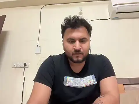 Snapshot of gauravgay93 chatting on 02.22.25 gauravgay93 online show from 02.22.25