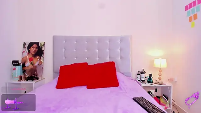 NiaBlanco online show from 12.17.25