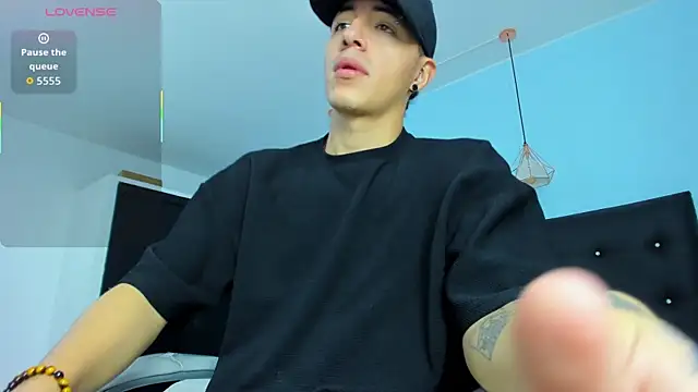 Lobo 17  online show from 10.24.25