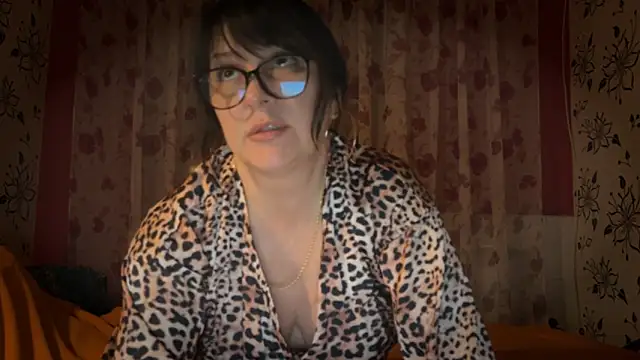 Snapshot of StellarTeam chatting on 11.26.25 StellarTeam online show from 11.26.25