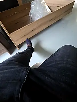 KarlosCarutox online show from 12.04.25