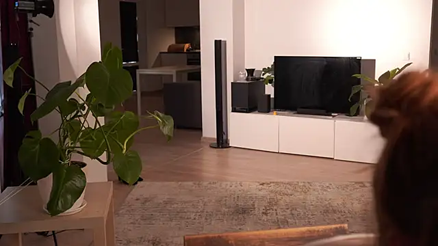 EsmaCrumbley online show from 03.30.26