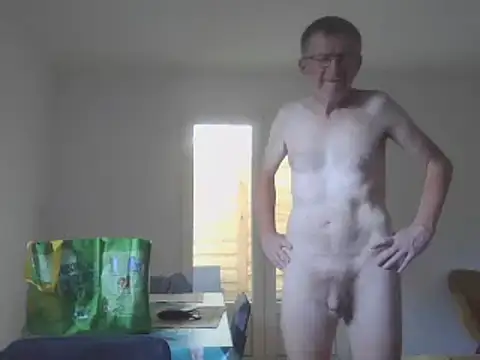 naturiste974 online show from 02.04.25