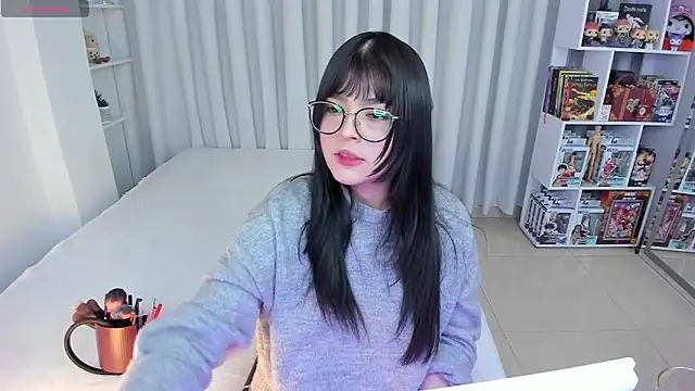 Snapshot of misshoneyxxx chatting on 02.25.26 misshoneyxxx online show from 02.25.26