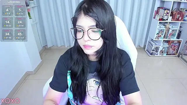 Snapshot of misshoneyxxx chatting on 04.23.26 misshoneyxxx online show from 04.23.26