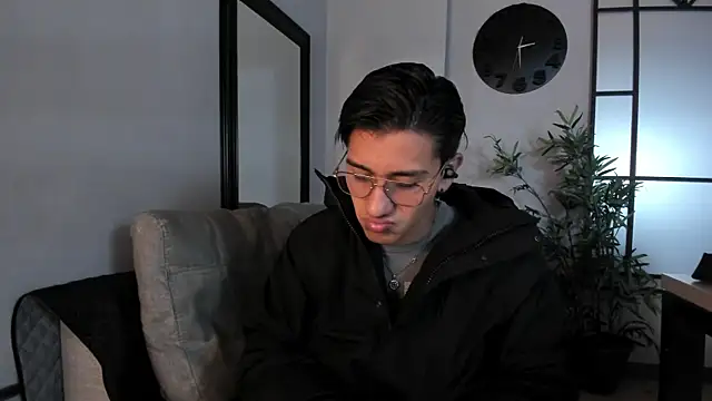 Snapshot of Andy_Joy_ chatting on 10.17.25 Andy Joy online show from 10.17.25