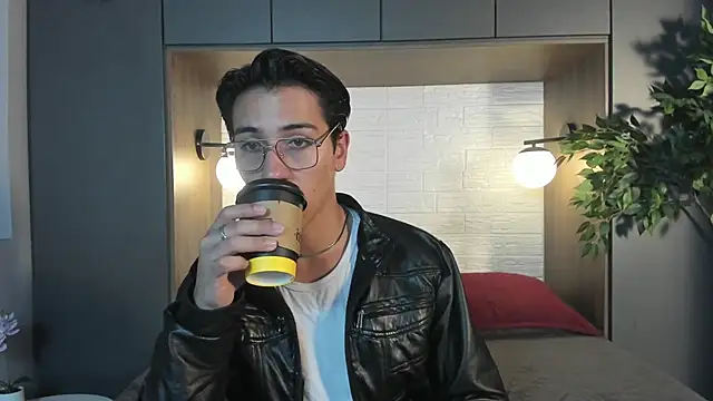 Snapshot of Andy_Joy_ chatting on 06.14.26 Andy Joy online show from 06.14.26