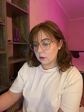 Snapshot of cinnabon_ chatting on 03.06.25 cinnabon  online show from 03.06.25