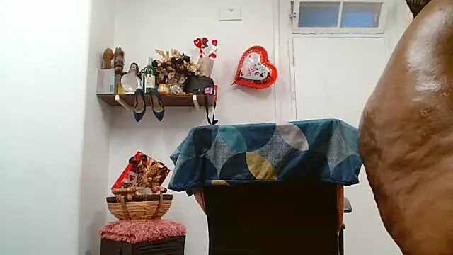 xTALLSEXYBUMx online show from 04.17.26