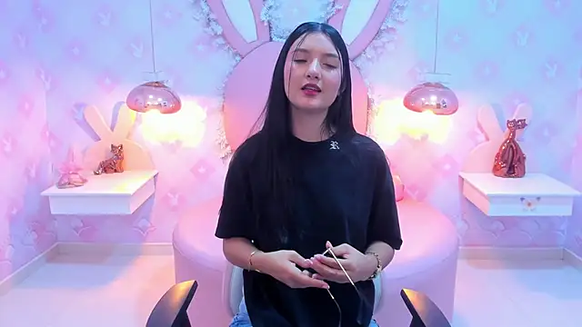 Saraa Skinny online show from 01.31.25