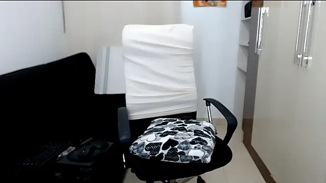 Laura-pervert online show from 02.01.25