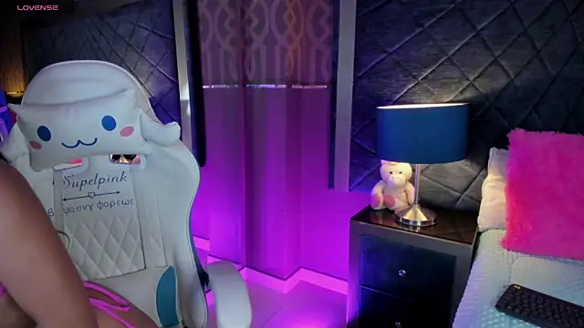 Amber villalobos  online show from 02.28.26