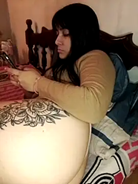 Snapshot of agustina_0o chatting on 06.20.26 agustina 0o online show from 06.20.26