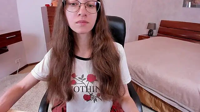 Pantyhose Mila online show from 10.17.25