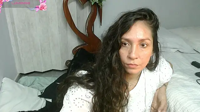 Snapshot of naihroby chatting on 07.07.26 naihroby online show from 07.07.26