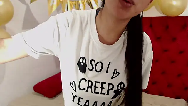 Snapshot of CarolineBrunx chatting on 01.28.25 CarolineBrunx online show from 01.28.25