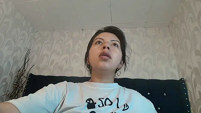 Snapshot of CarolineBrunx chatting on 05.23.26 CarolineBrunx online show from 05.23.26