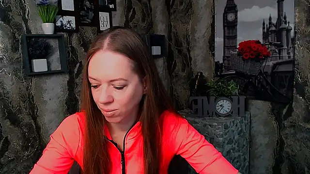 GloriaSi  online show from 10.24.25