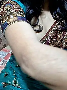 Snapshot of Bhabhi_desi12 chatting on 10.31.25 Bhabhi desi12 online show from 10.31.25