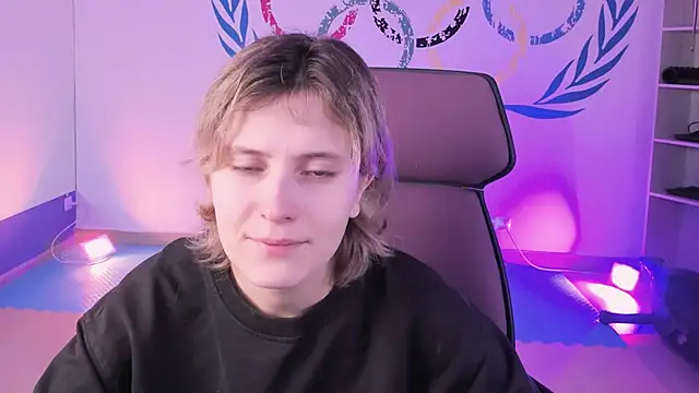 LolaAsmus online show from 12.24.24