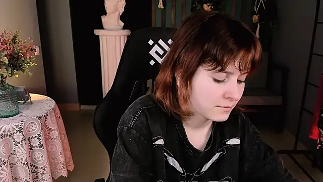 LolaAsmus online show from 03.18.25