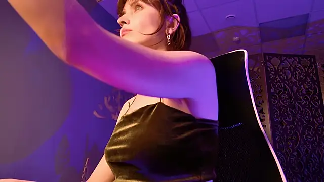 LolaAsmus online show from 03.19.25