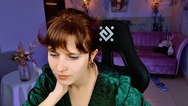 LolaAsmus online show from 09.26.25