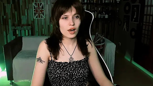 LolaAsmus online show from 04.21.26