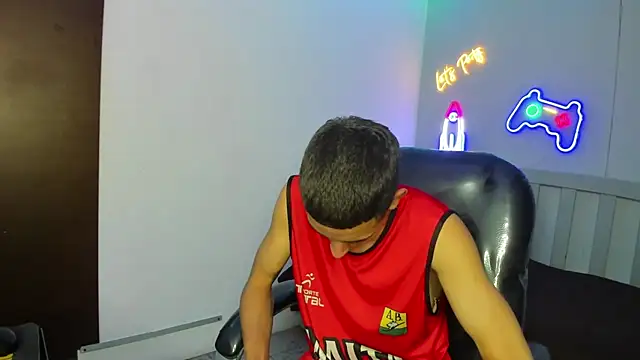 Snapshot of JackSwan18 chatting on 09.25.25 JackSwan18 online show from 09.25.25