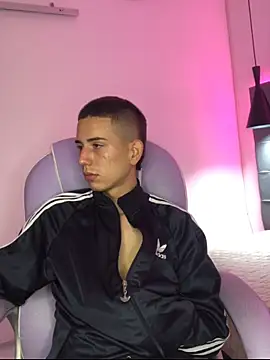 Snapshot of JackSwan18 chatting on 10.09.25 JackSwan18 online show from 10.09.25