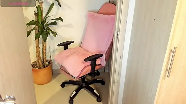 bruneettklaryss online show from 01.19.25