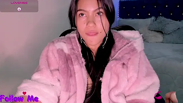 Snapshot of linda_alana chatting on 01.12.25 linda alana online show from 01.12.25