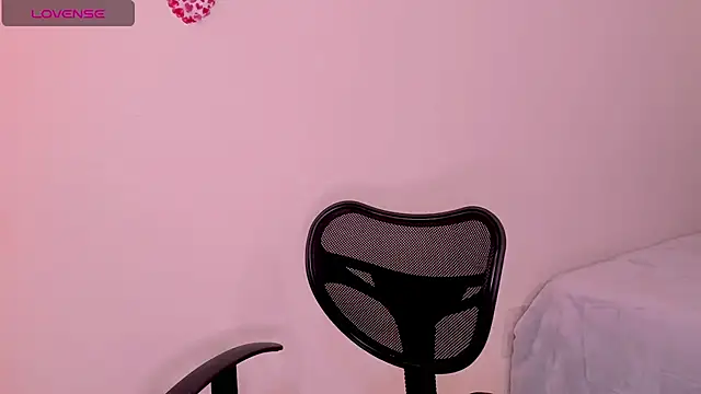 Snapshot of linda_alana chatting on 02.06.25 linda alana online show from 02.06.25