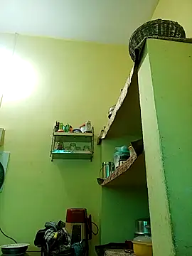 Snapshot of heenage chatting on 02.17.25 heenage online show from 02.17.25