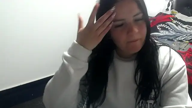 Snapshot of shopyymessyy chatting on 12.28.24 shopyymessyy online show from 12.28.24