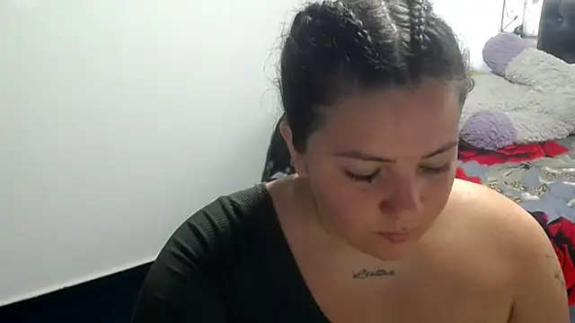 Snapshot of shopyymessyy chatting on 01.08.25 shopyymessyy online show from 01.08.25