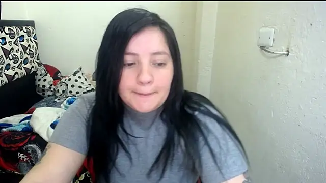 Snapshot of shopyymessyy chatting on 05.27.26 shopyymessyy online show from 05.27.26