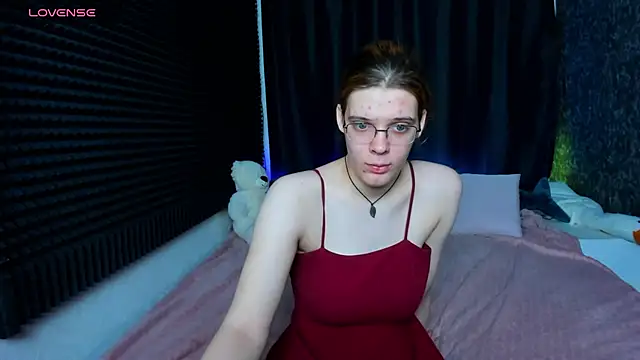 Snapshot of KIKI_Krash chatting on 01.21.25 KIKI Krash online show from 01.21.25