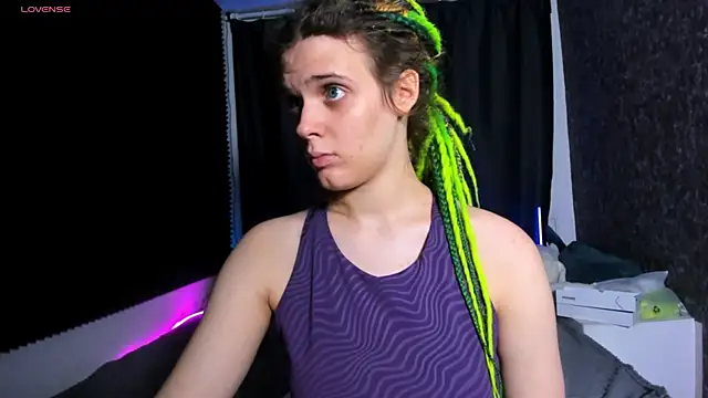 KIKI Krash online show from 11.30.25