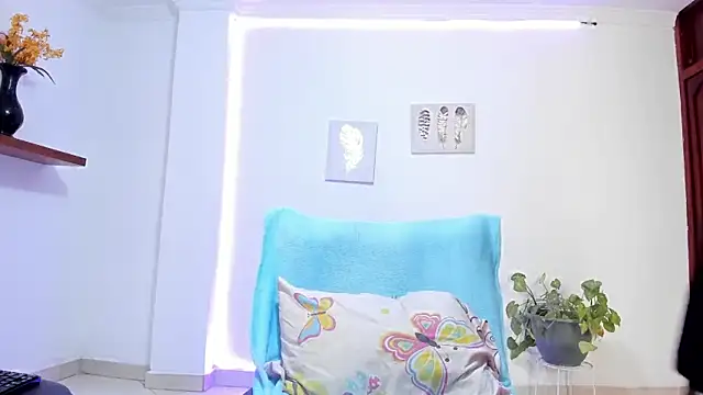 Snapshot of anniesweet- chatting on 12.19.25 anniesweet- online show from 12.19.25