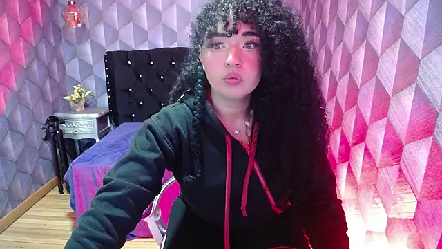 Sofiacowperx online show from 02.12.25