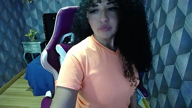 Sofiacowperx online show from 02.13.25