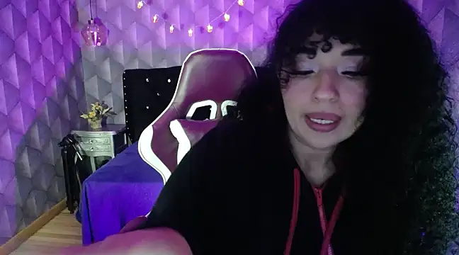 Sofiacowperx online show from 02.14.25