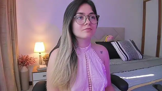 Lau Bee online show from 01.18.25