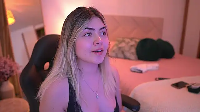 Lau Bee online show from 10.21.25