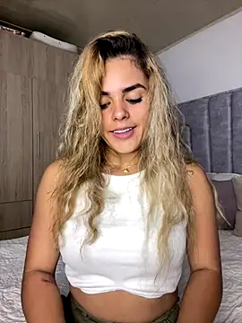 ZoeJohnsoon online show from 10.16.25